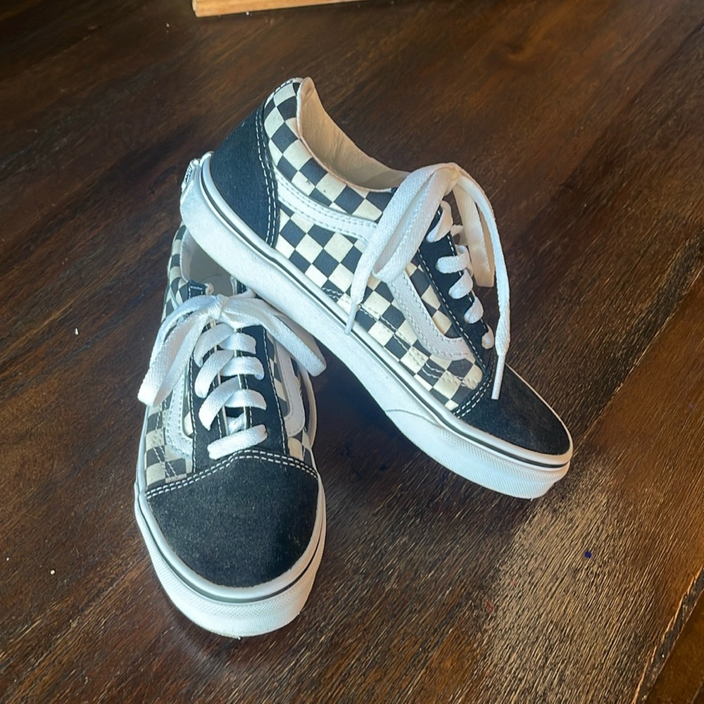 {Vans} Low Top Sneaker